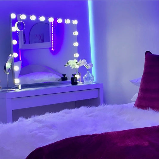 Hollywood Glam LED Makeup Mirror - Bluetooth - XL – Designer mirror by Interior Ave