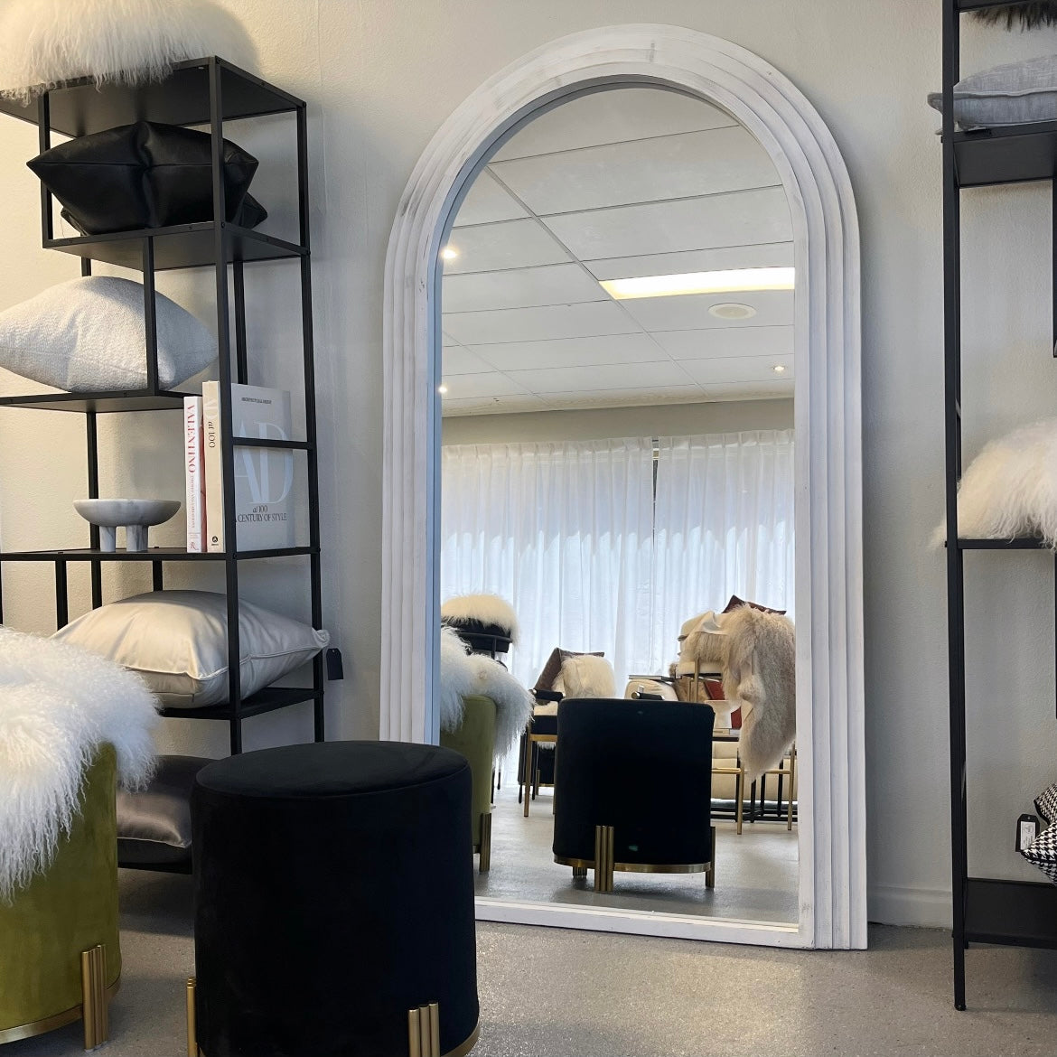 Sierra Arched Mirror in Beached White – 4-step sculptural wall mirror