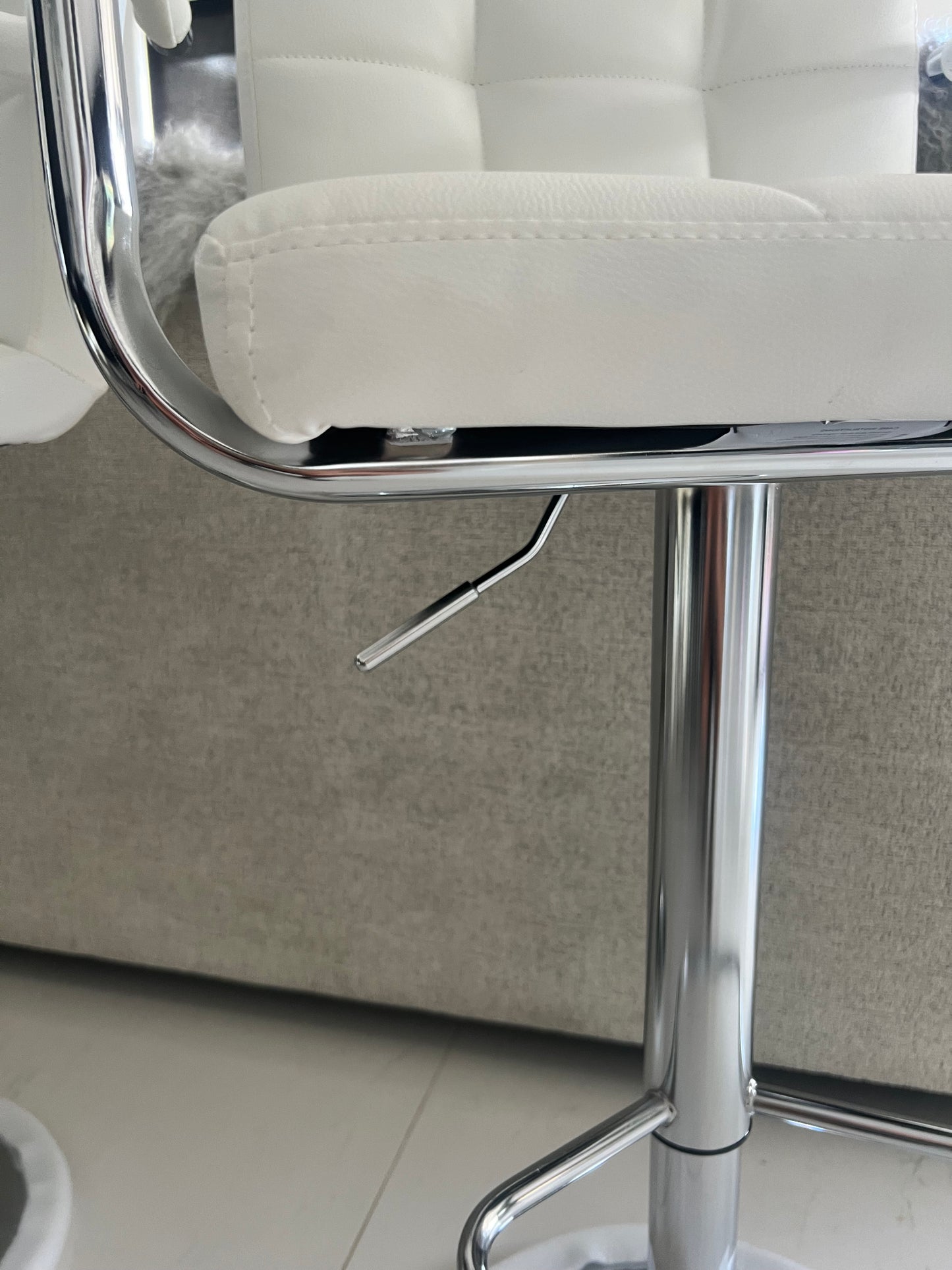 CLASSIC WHITE HANDLE BAR STOOLS - Set of 2