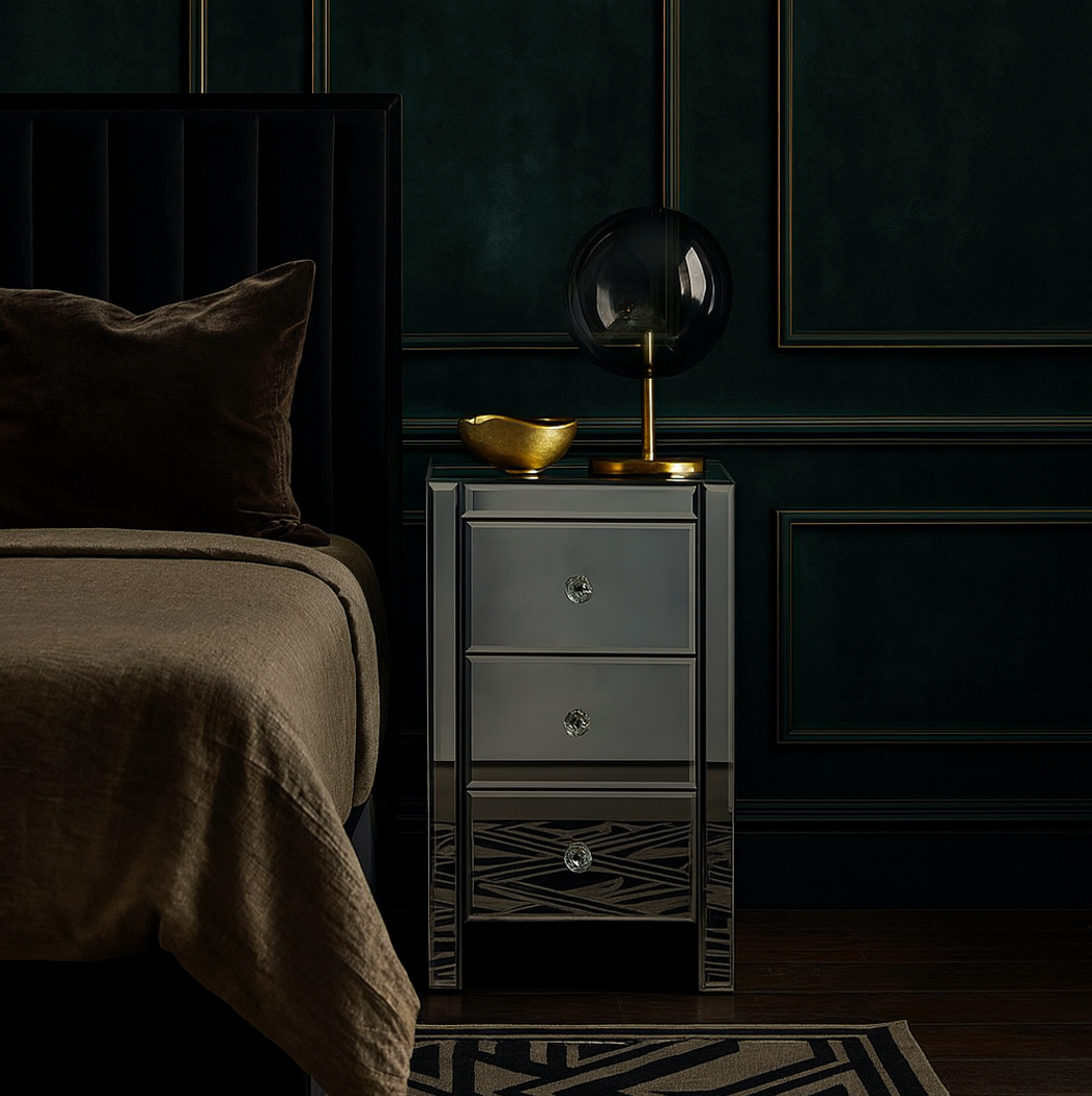 Alila Mirrored Beside Table - Silver