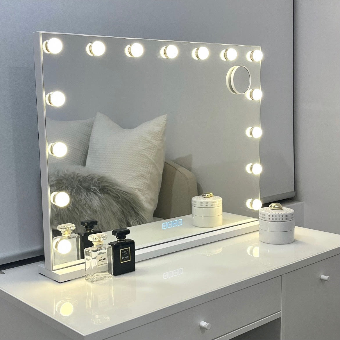 Hollywood Lux LED Makeup Mirror - XL – Designer mirror by Interior Ave