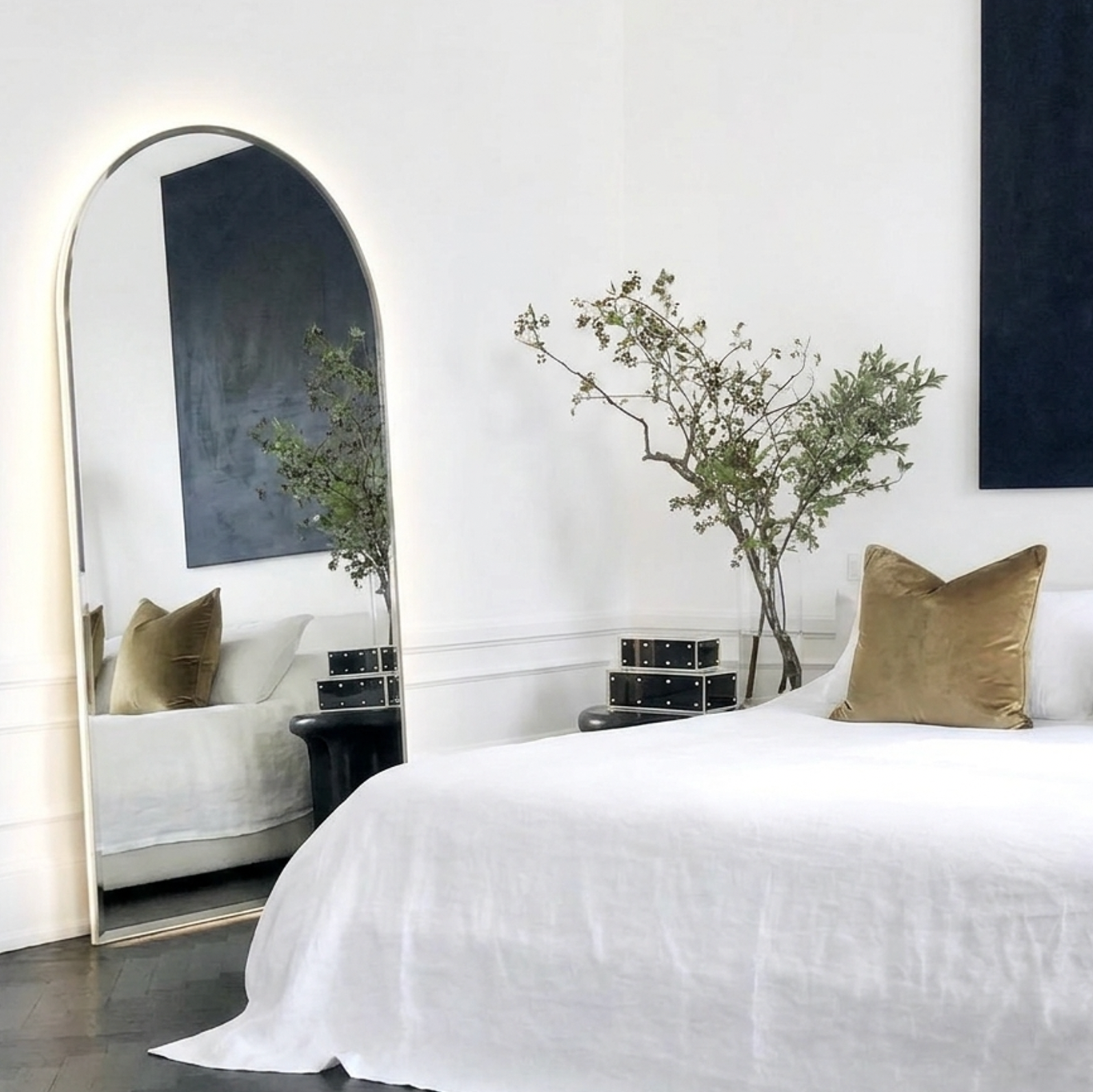 Halo Arched LED Wall Mirror – Backlit Statement Mirror